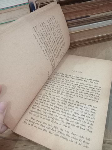 Phương Pháp Khoanh Nối Ranh Giới Khi Tính Trữ Lượng Khoáng Sản Rắn - Trần Thế Minh, Đặng Trần Bảng
