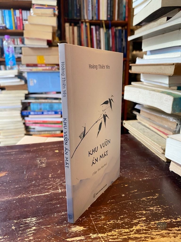  Khu Vườn Ẩn Mật (Tập Thơ Haiku) - Hoàng Thiên Yên (Hoàng Long 