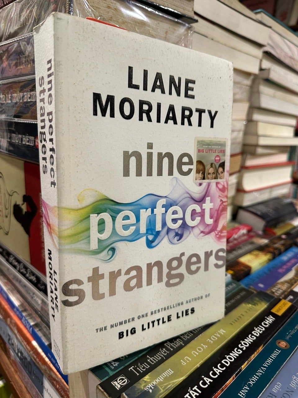  Nine Perfect Strangers - Liane Moriarty 