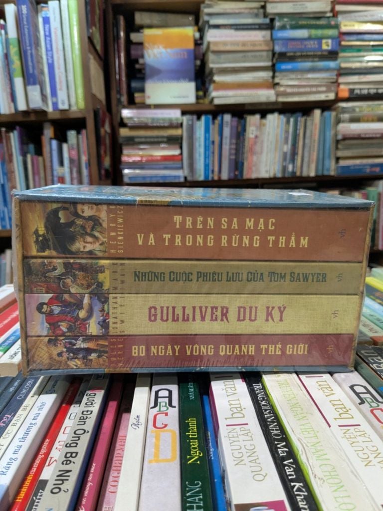  Những Câu Chuyện Phiêu Lưu Kỳ Thú (4 Quyển) 