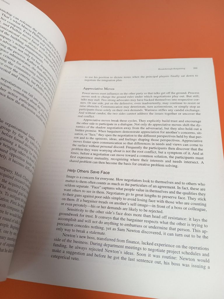  Negotiation: Readings, Exercises, And Cases - Roy J. Lewicki, Bruce Barry, David M. Saunders 
