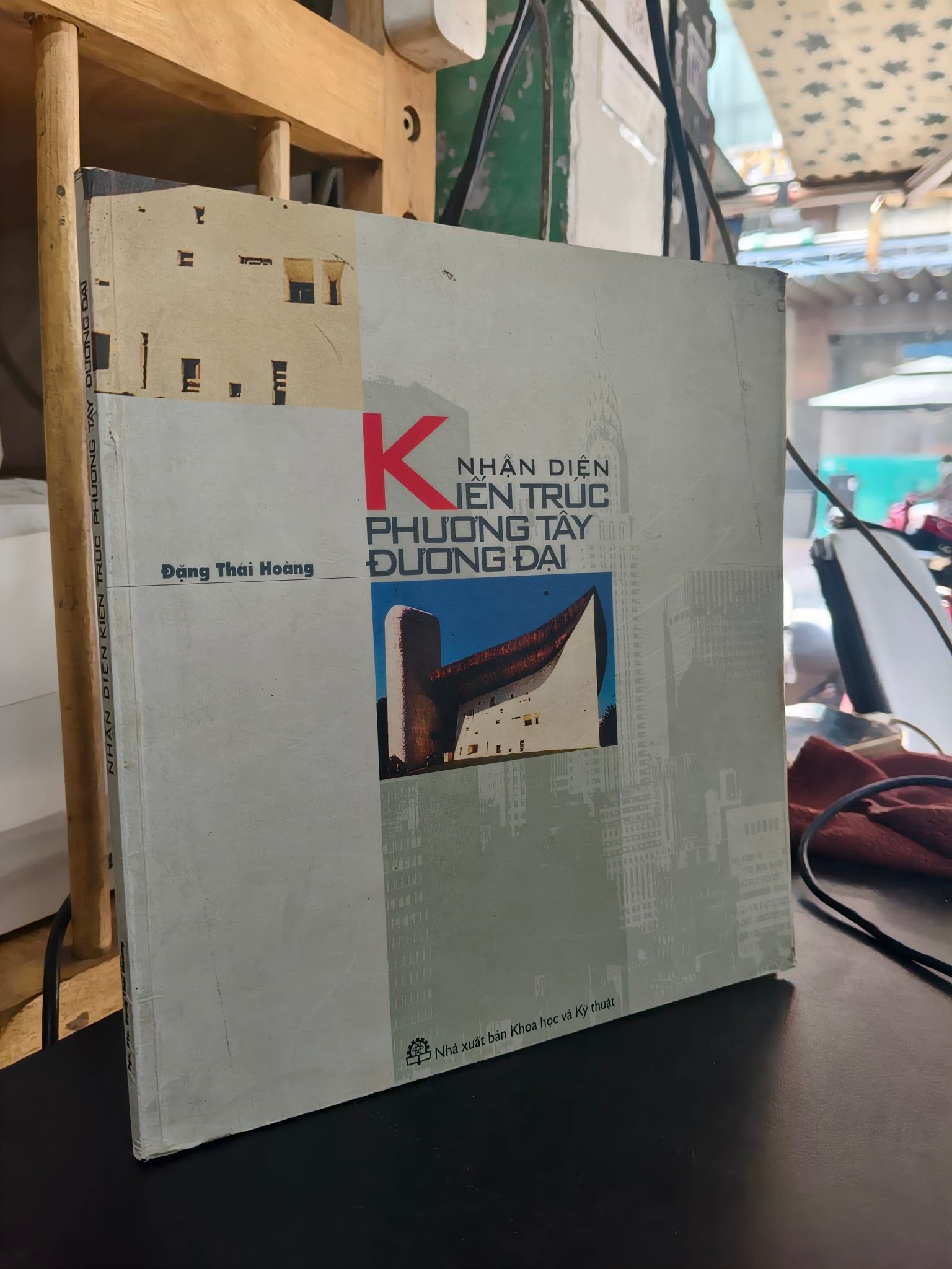  Nhận diện kiến trúc phương Tây đương đại - Đặng Thái Hoàng 