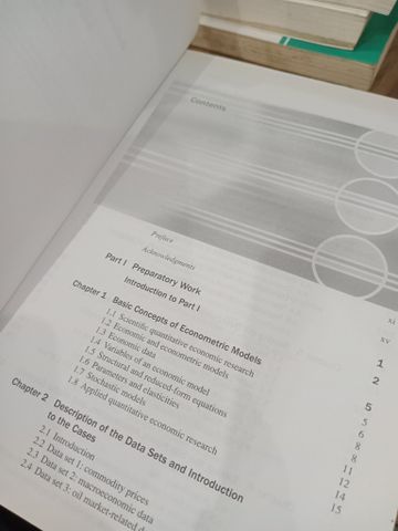  Econometrics: Theory and Applications with EViews - Ben Vogelvang 