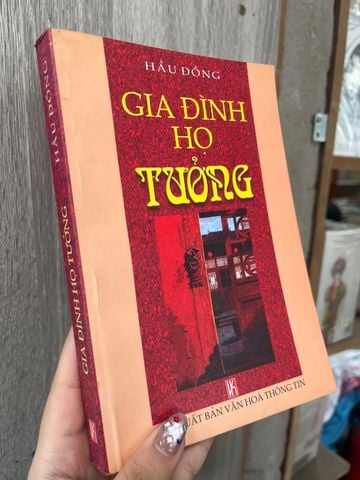  Gia Đình Họ Tưởng – Hầu Đồng 