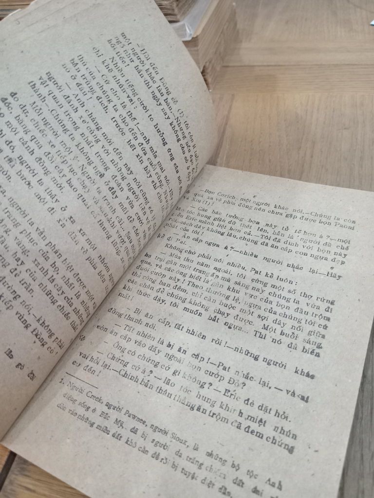  Cô Gái Da Đỏ - Robert Thierry 