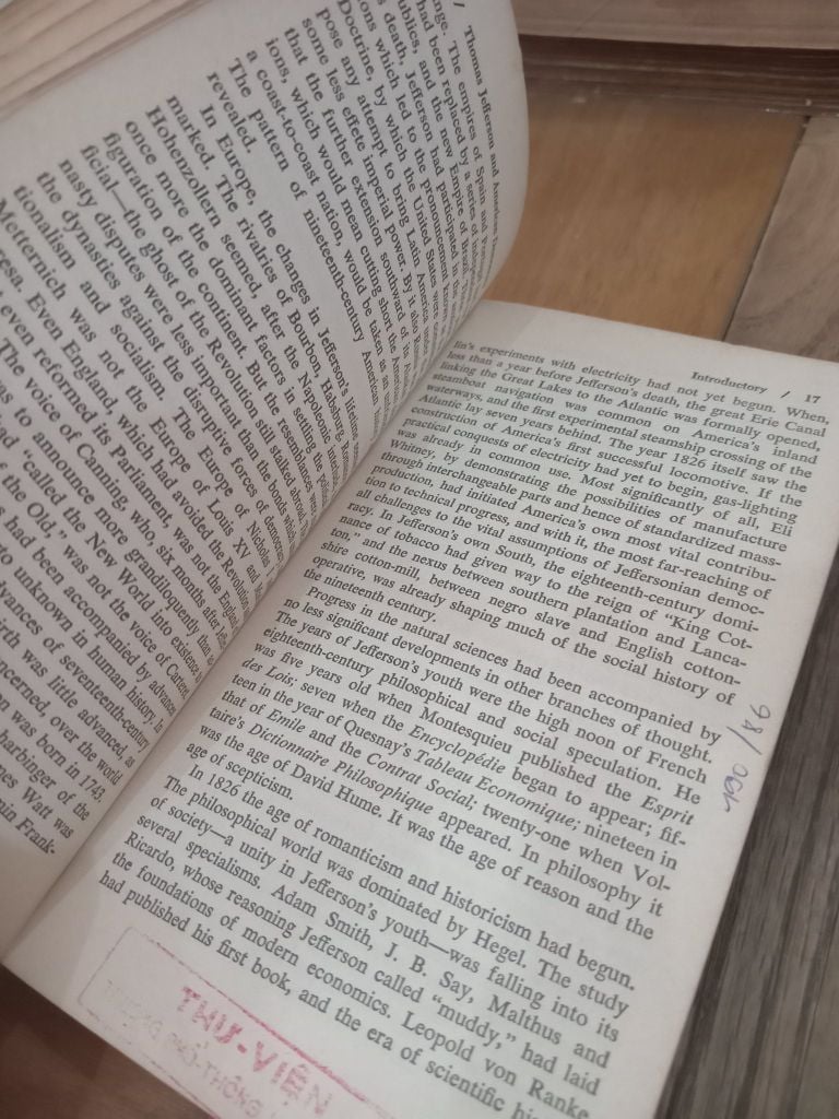  Thomas Jefferson & American Democracy - Max Beloff 