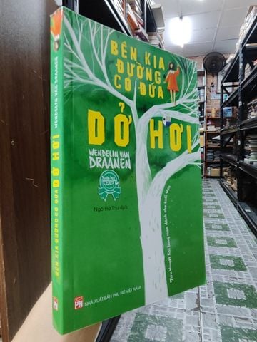  Bên Kia Đường Có Đứa Dỡ Hơi - Wendelin Van Draaven 