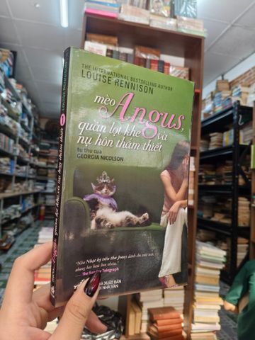  Mèo Angus, quần lọt khe và nụ hôn thắm thiết - Louise Rennison 