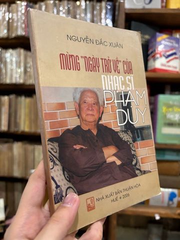 Mừng Ngày Trở Về của Nhạc Sĩ Phạm Duy - Nguyễn Đắc Xuân