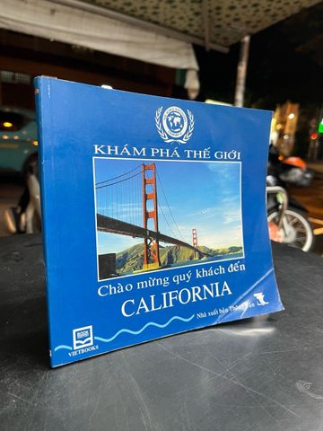 Khám Phá Thế Giới