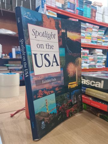  Spotlight on the USA - Randee Falk 