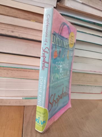Confessions of a Shopaholic - Sophie Kinsella