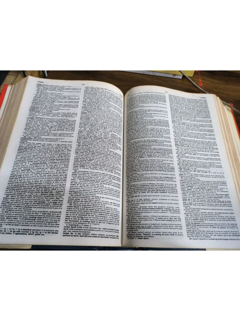  Collins Robert French Dictionary: French - English English - French 