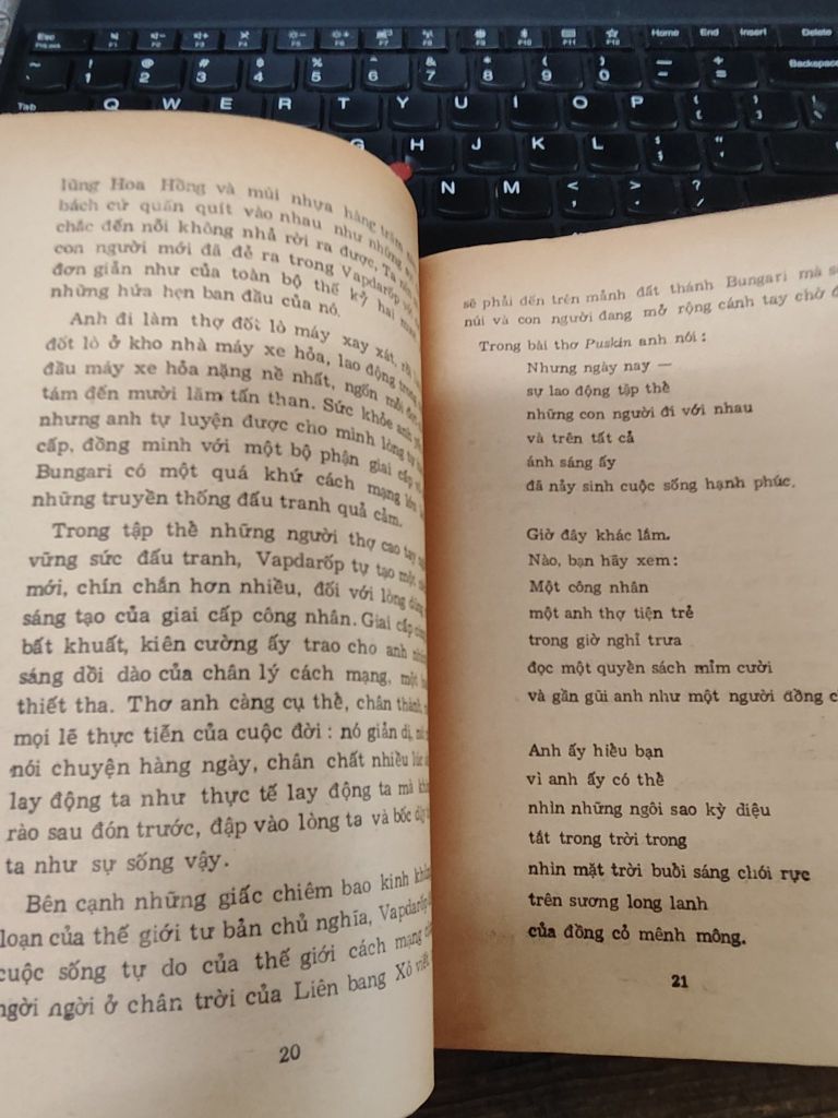  Nicôla Vapdarốp - Thơ 