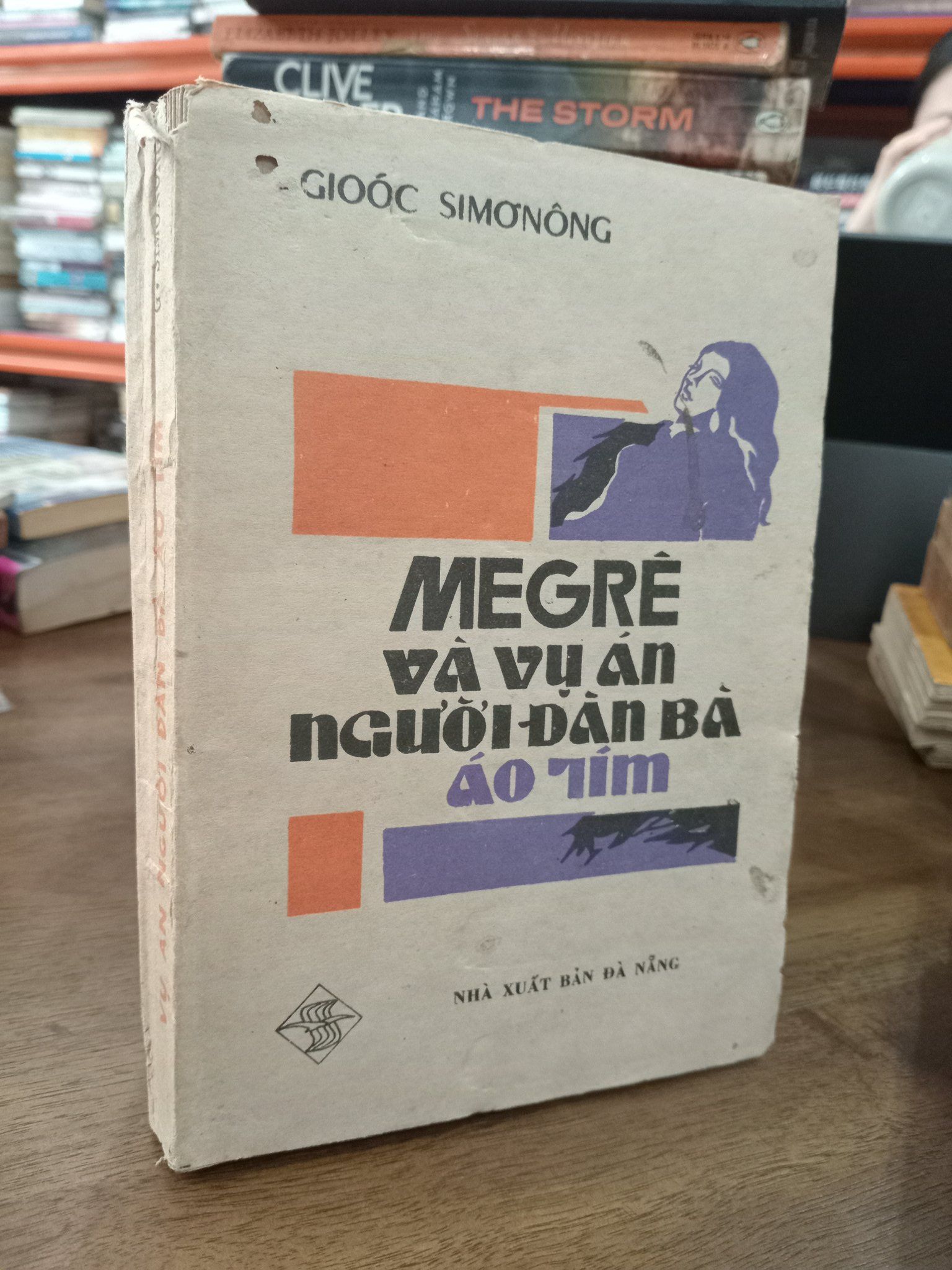  Megrê và vụ án người đàn bà áo tím - Gioóc Simơnông 