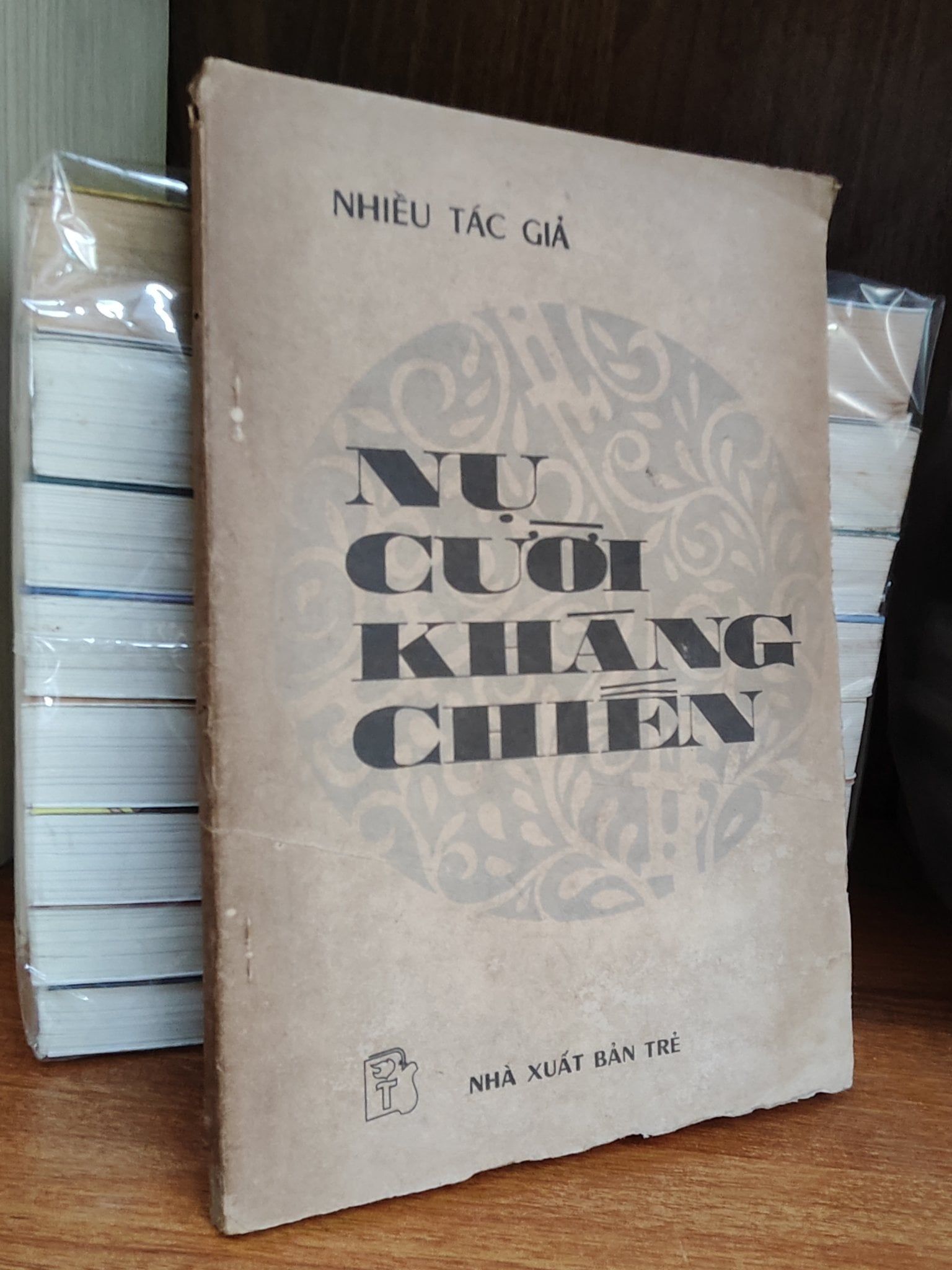  Nụ cười kháng chiến 