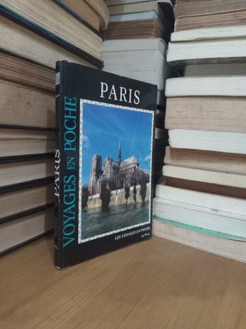  Paris: Voyages En Poche 