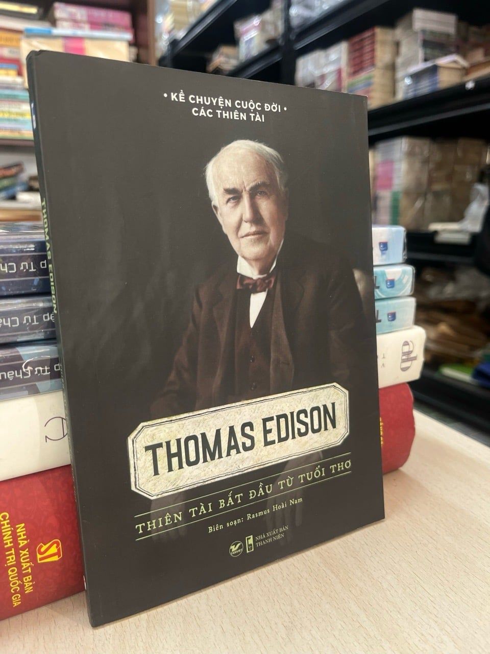  Thomas Edison thiên tài bắt đầu từ tuổi thơ 