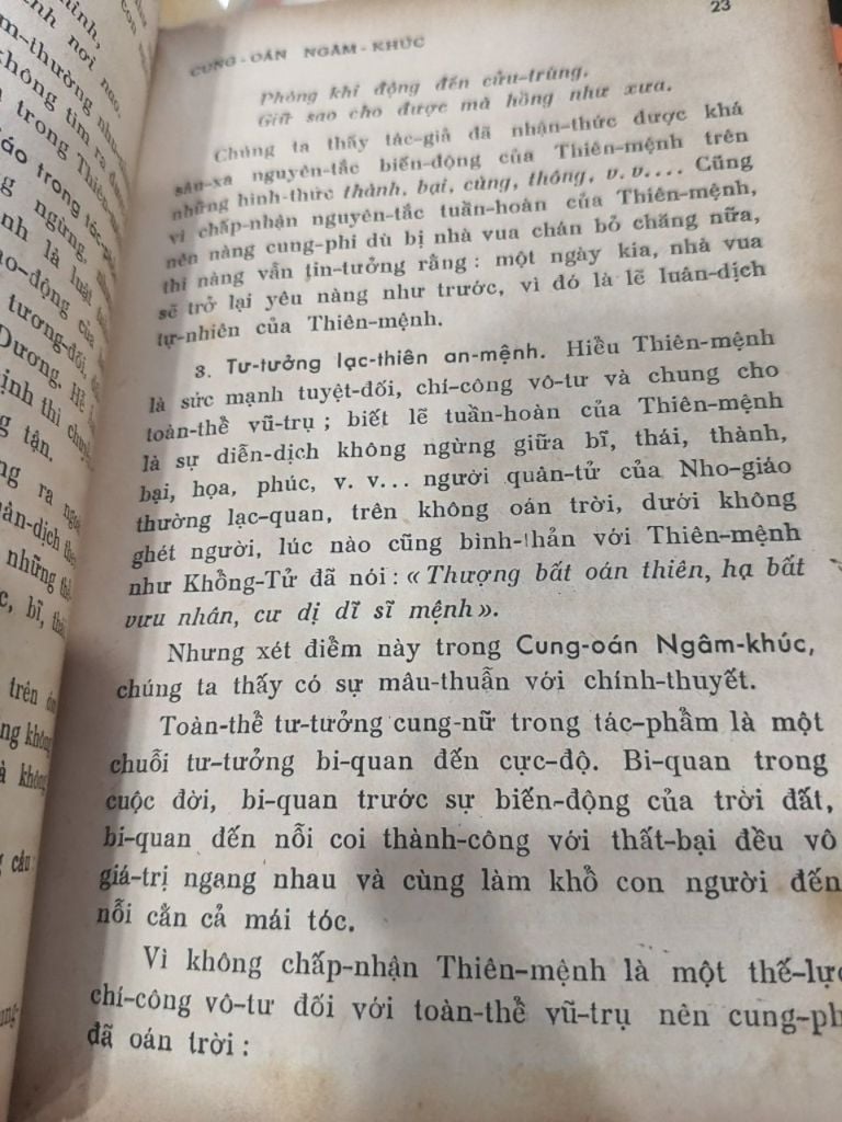  Luận Đề Về Cung Oán Ngâm Khúc - Nguyễn Duy Diễn & Bằng Phong 