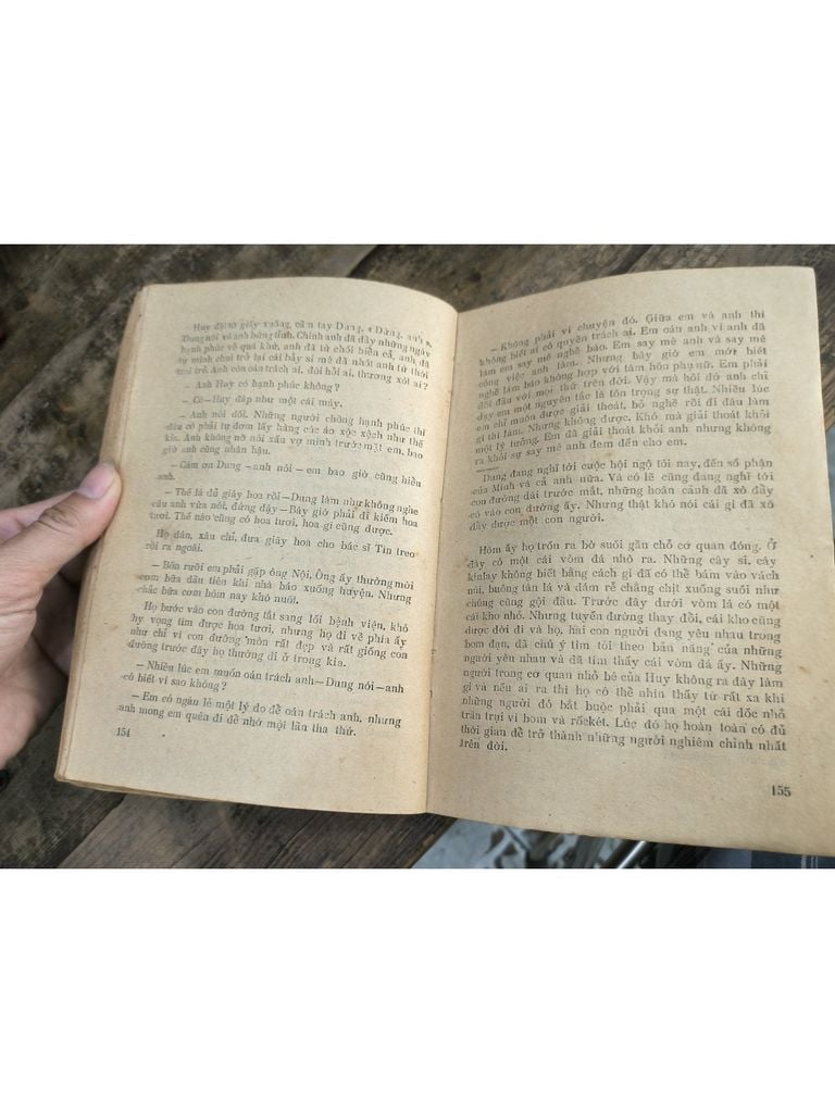 Một Thời Hoa Mẫu Đơn - Nguyễn Quang Thân 