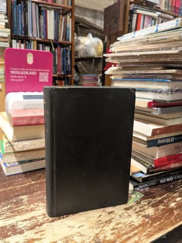 Chuyển nhà - Thanh lý sách cũ, mới Mua Bán Sách Cũ - Thu Mua Sách Cũ Tận Nhà – Momo Bookstore