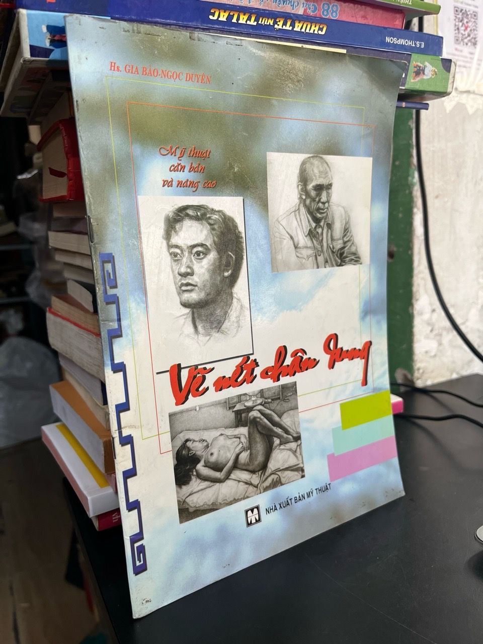  Vẽ nét chân dung - HS. Gia Bảo, Ngọc Duyên 