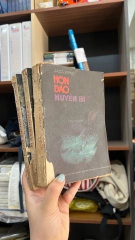  Hòn Đảo Huyền Bí - Jules Verne 