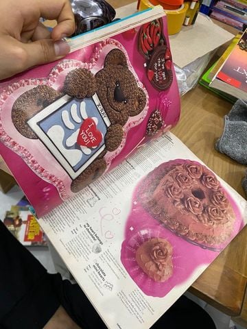 Cake Decorating
