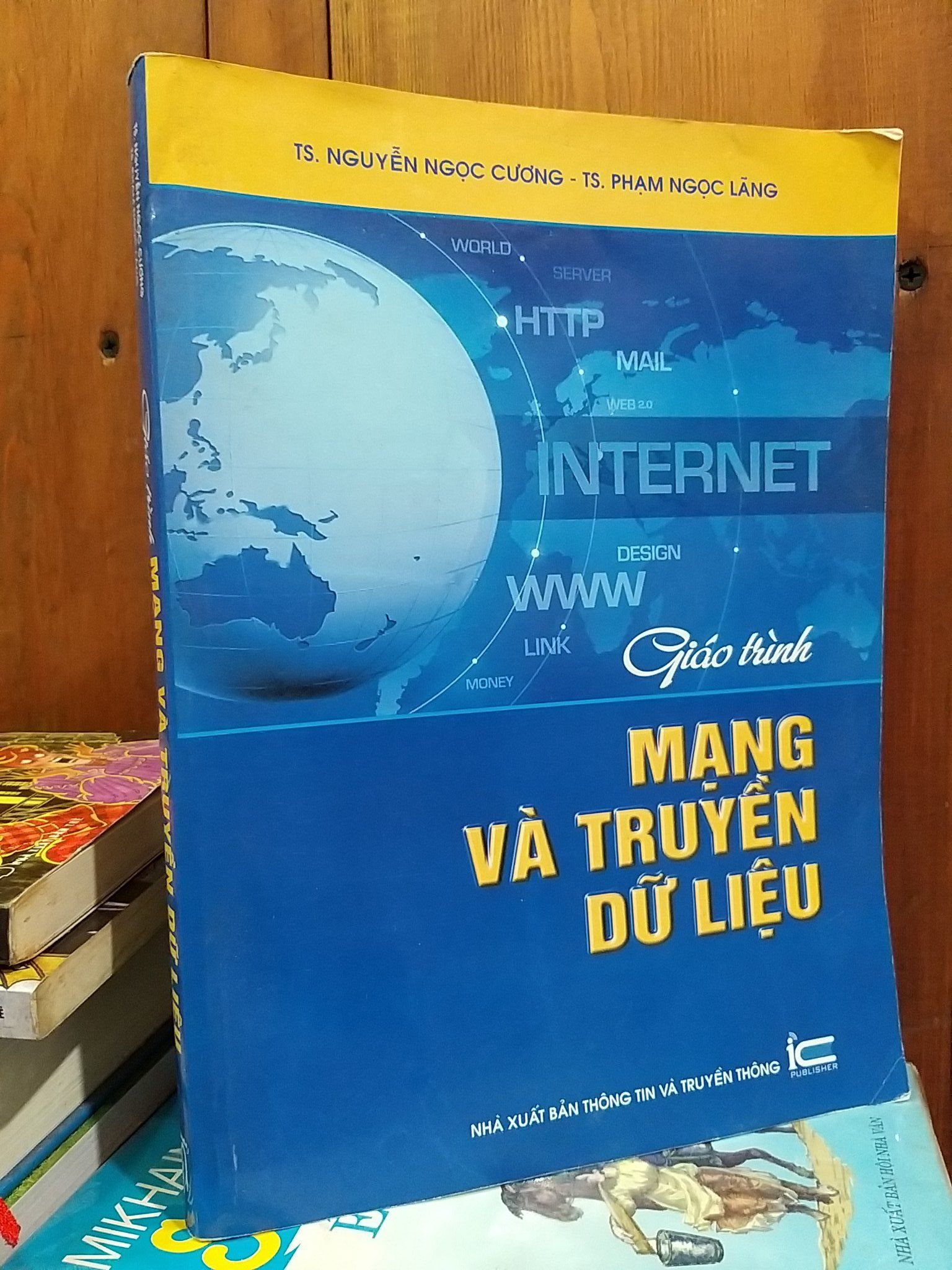  Giáo trình mạng và truyền dữ liệu - TS. Nguyễn Ngọc Cương - TS. Phạm Ngọc Lãng 