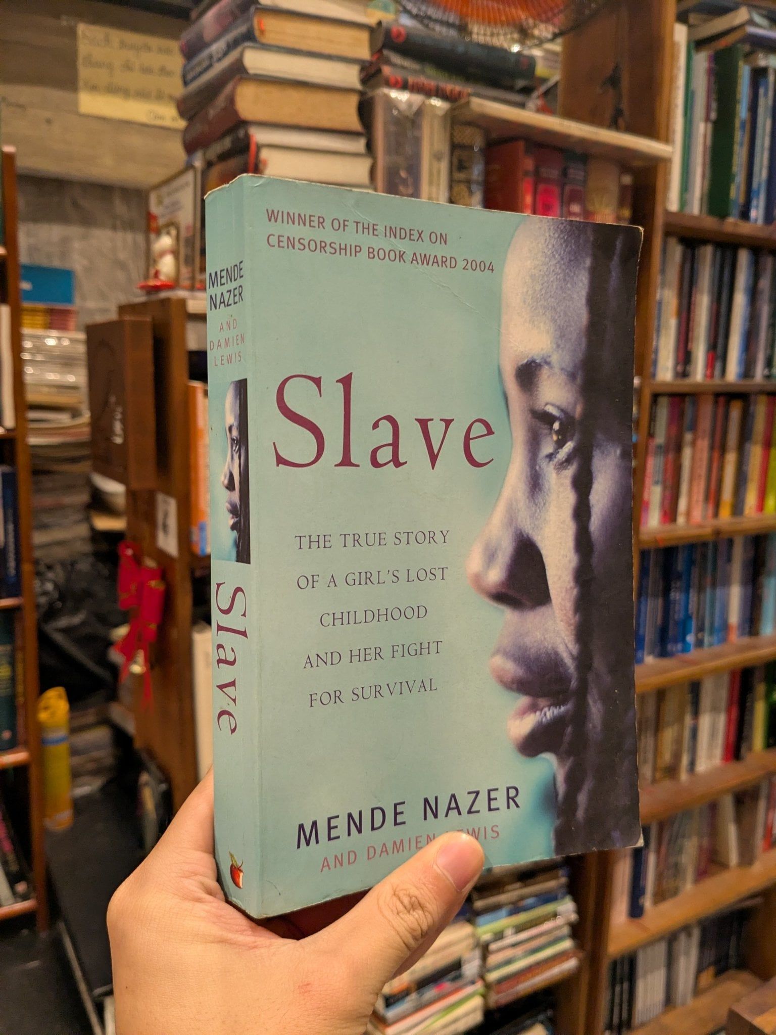  Slave - Mende Nazer 