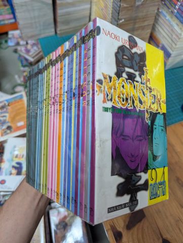 Chuyển nhà - Thanh lý sách cũ, mới Mua Bán Sách Cũ - Thu Mua Sách Cũ Tận Nhà – Momo Bookstore