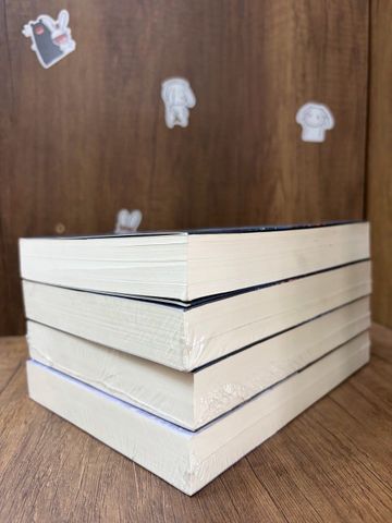 Cách một Cánh Cửa - Ân Tầm