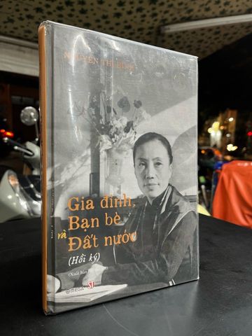  Gia đình, bạn bè và đất nước - Nguyễn Thị Bình 