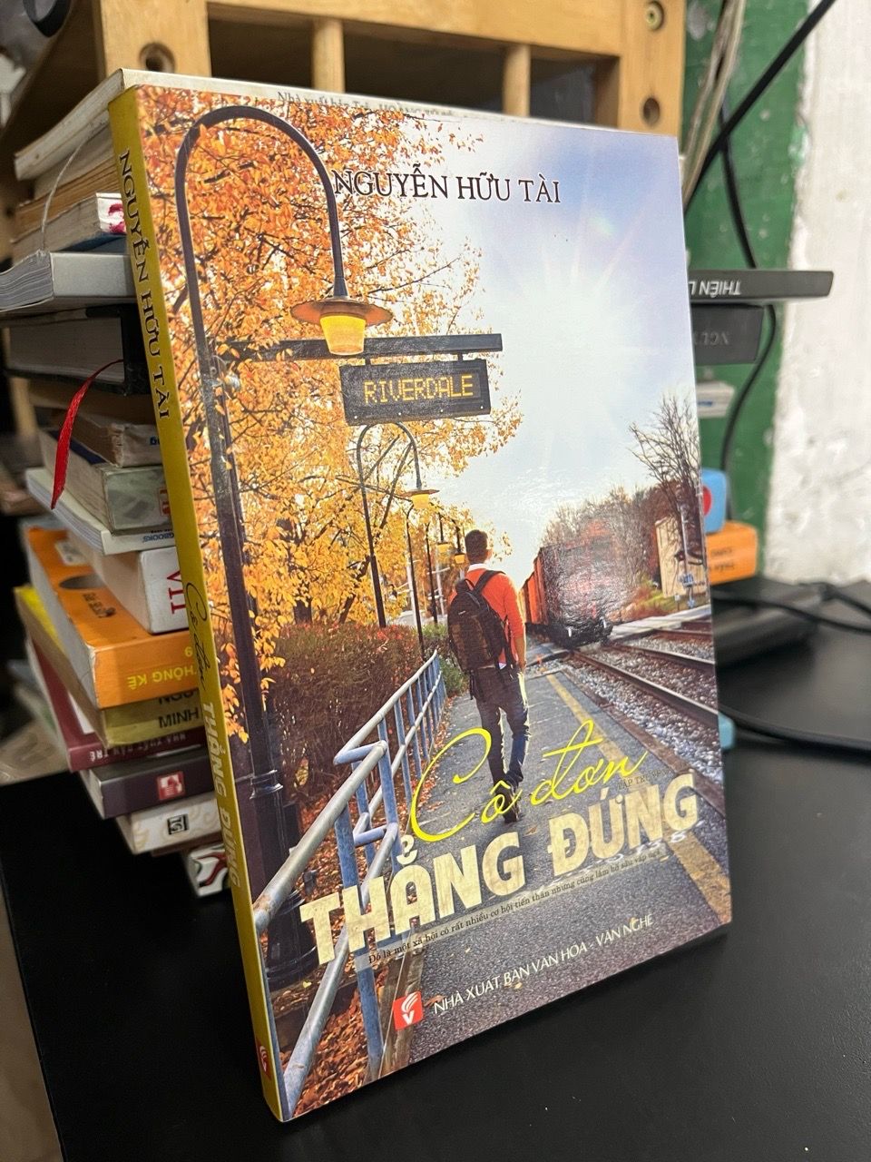  Cô đơn thẳng đứng - Nguyễn Hữu Tài 