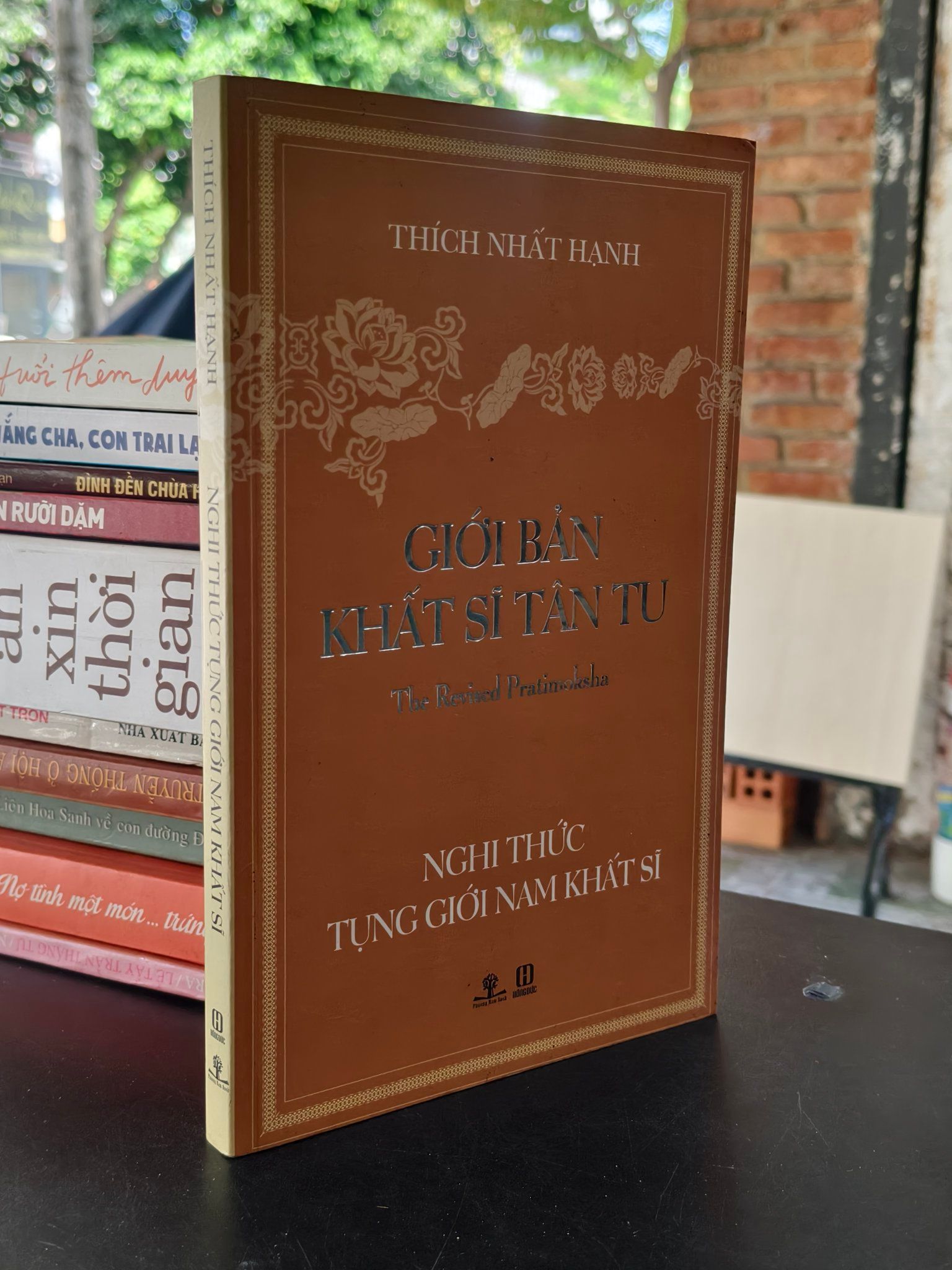  Giới bản khất sĩ tân tu: nghi thức tụng giới nam khất sĩ - Thích Nhất Hạnh 