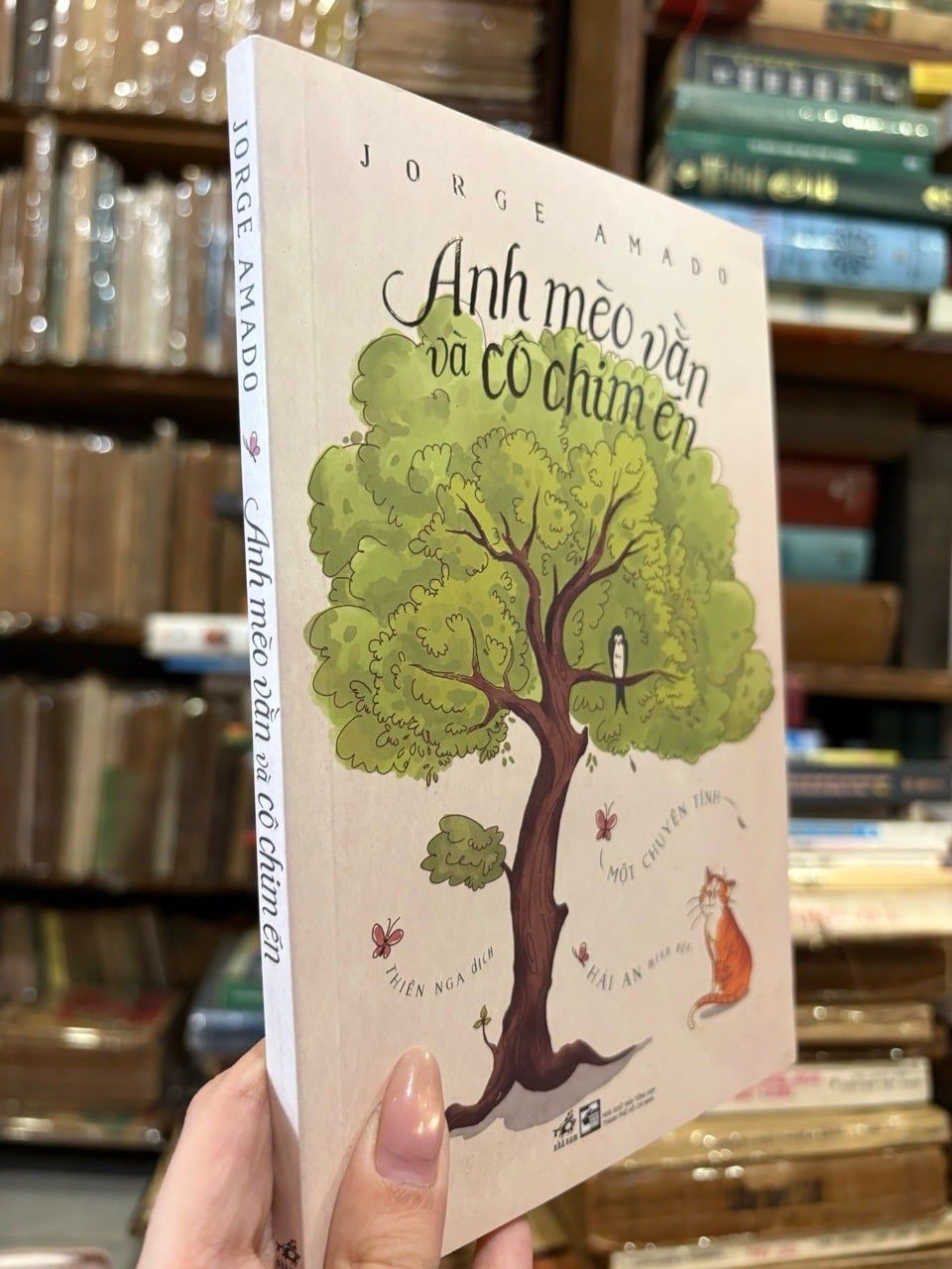  Anh mèo vằn và cô chim én - Jorge Amado 