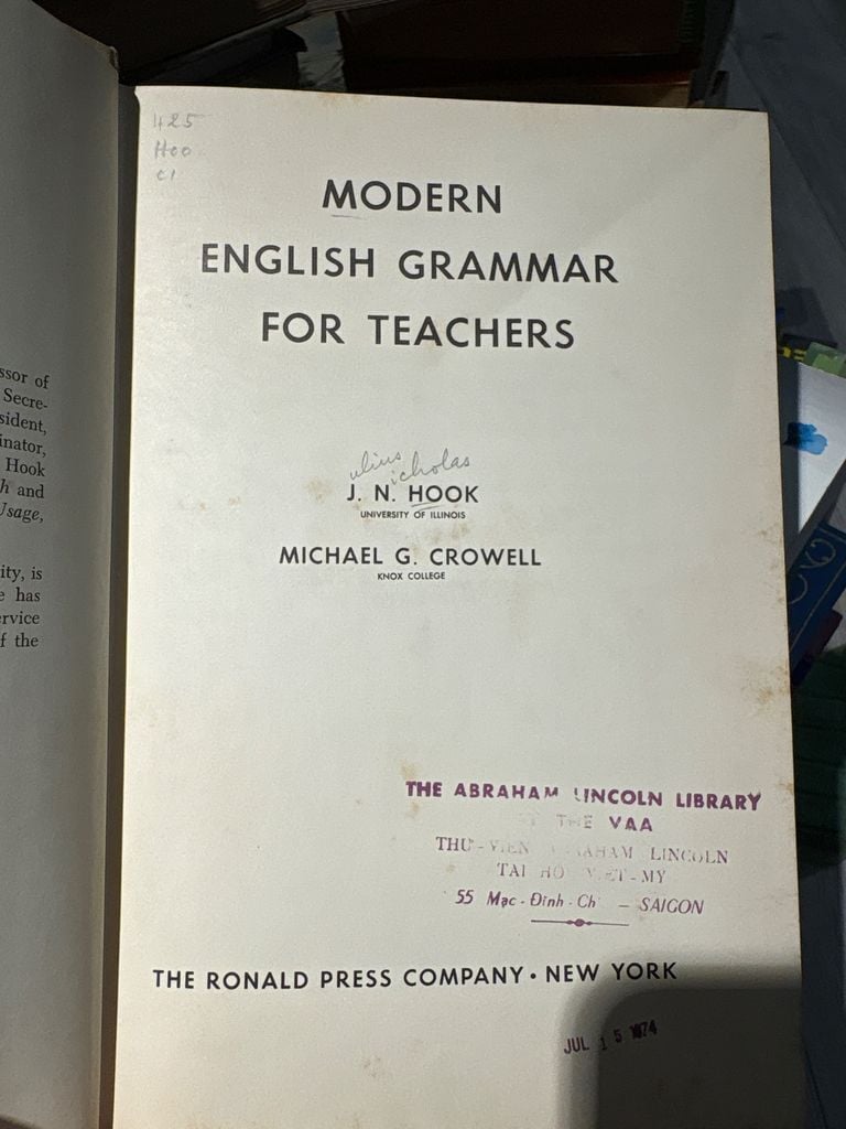  Modern English Grammar For Teachers - J. N. Hook, Michael G. Crowell 
