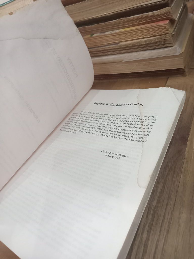  Poetry: An Introductory Study - Surapeepan Chatraporn 