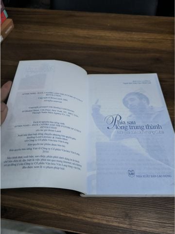  Phía Sau Lòng Trung Thành: Tương Lai Của Cách Mạng Cuba – Brian Latell 