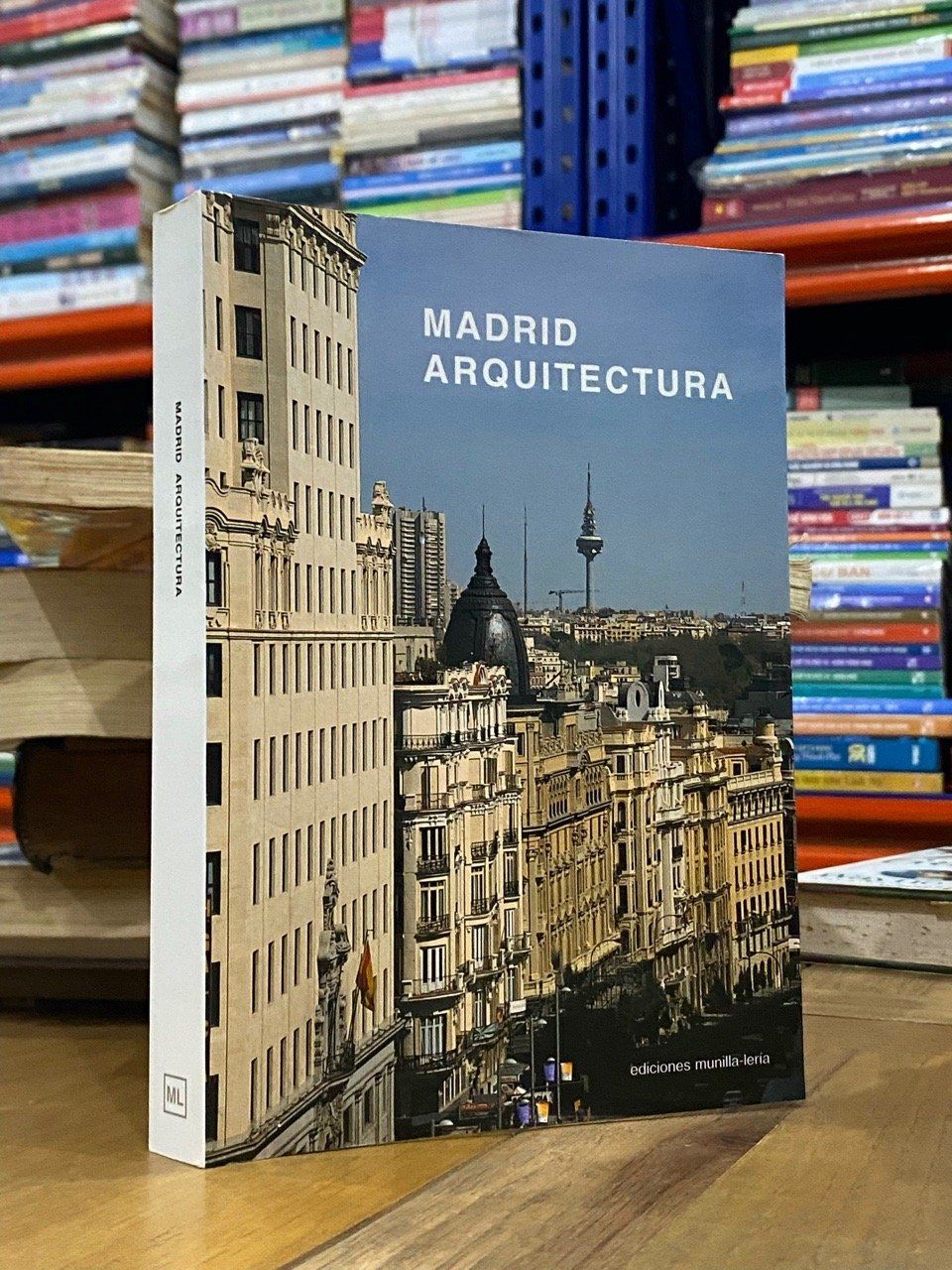Madrid Arquitectura Gran Via – Momo Bookstore