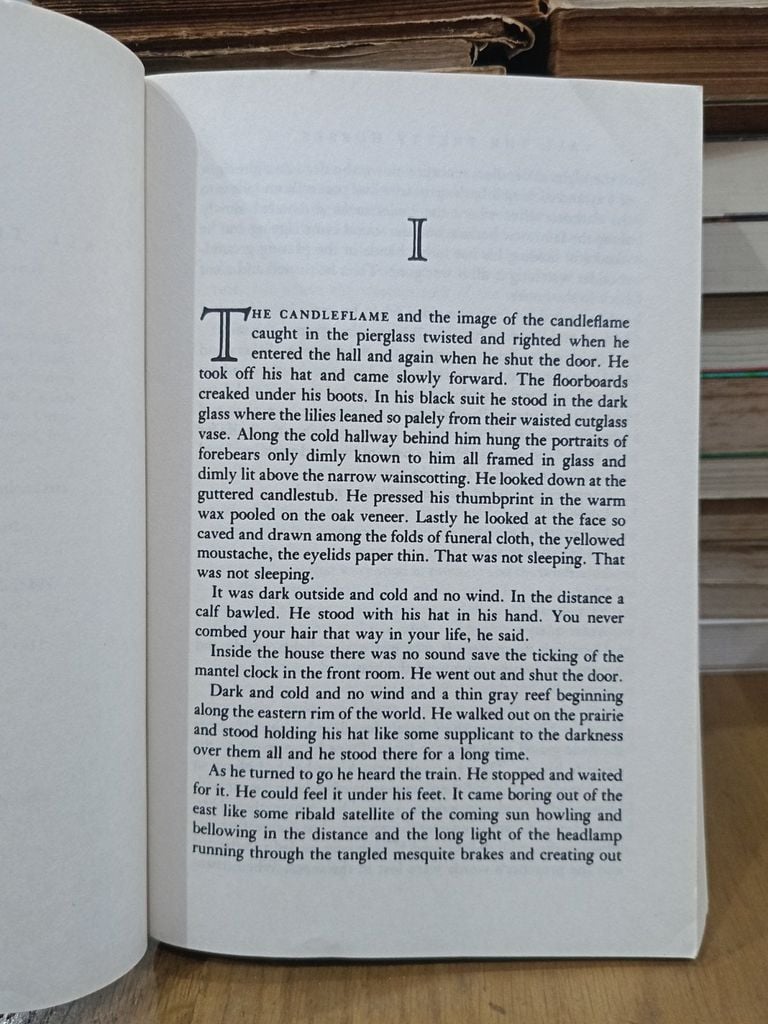  All The Pretty Horses - Cormac Mccarthy 