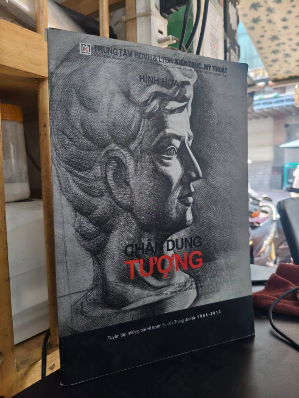  Hình hoạ chân dung tượng - Nguyễn Thành Nam biên soạn 