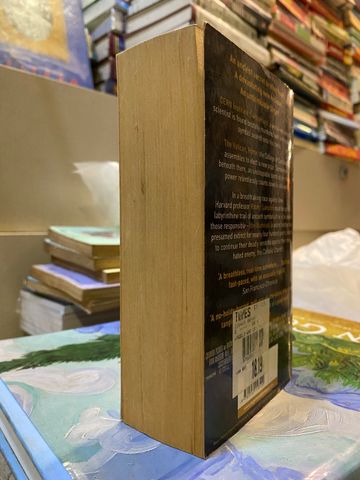  ANGELS & DEMONS - Dan Brown (Pocket Size - Pocket Books) 