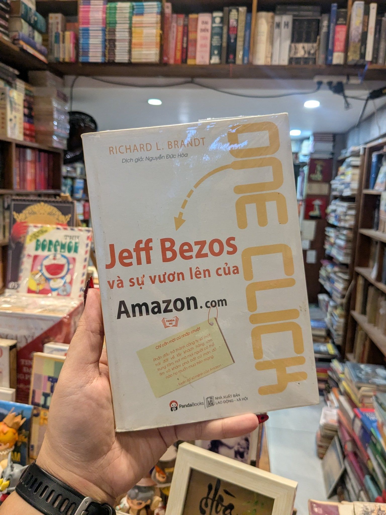  Jeff Bezos và sự vươn lên của Amazon.com - Richard L. Brandt 
