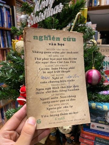  Tạp chí Nghiên cứu văn học 