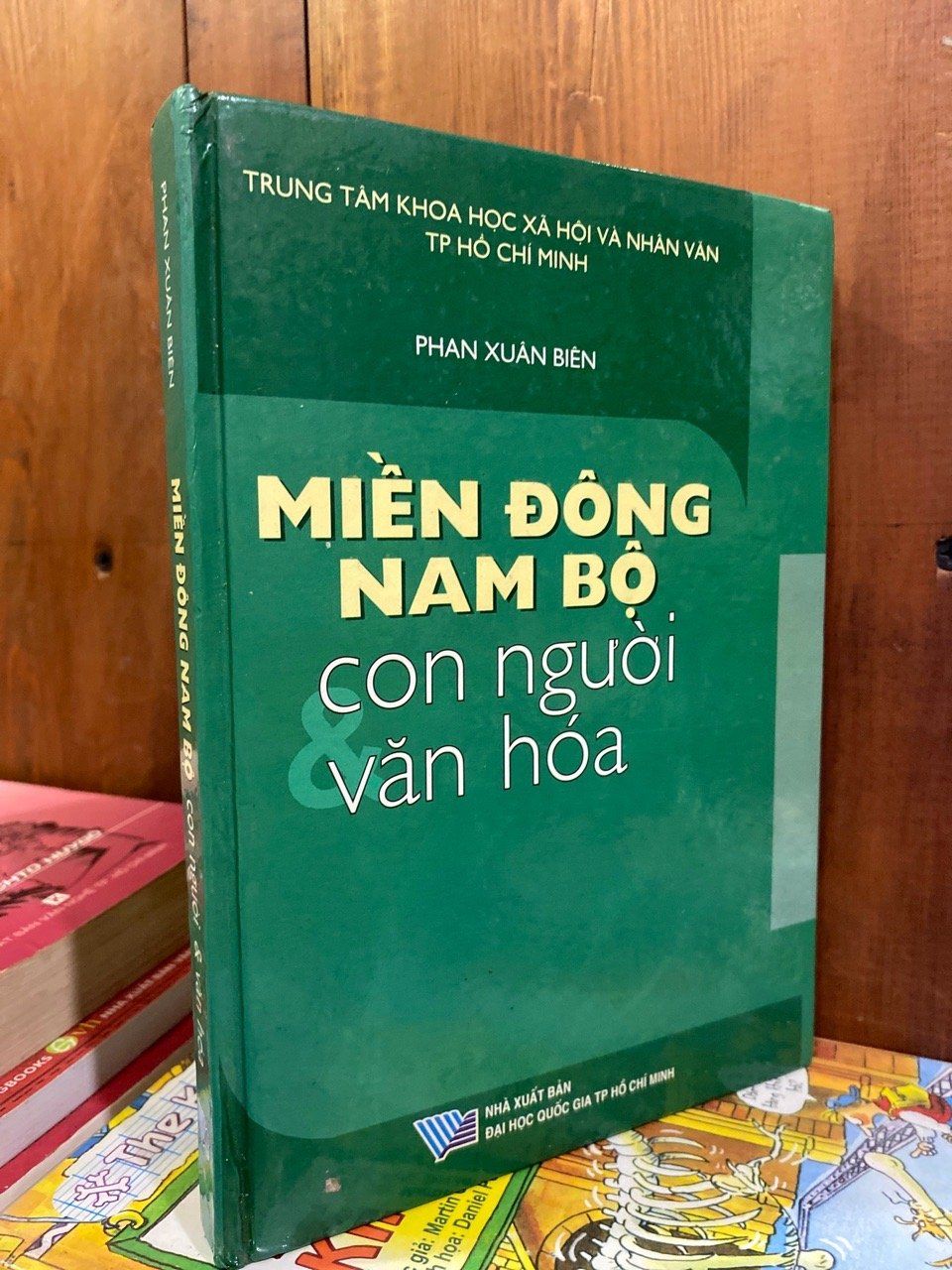  Miền Đông Nam Bộ con người và văn hoá - Phan Xuân Biên 