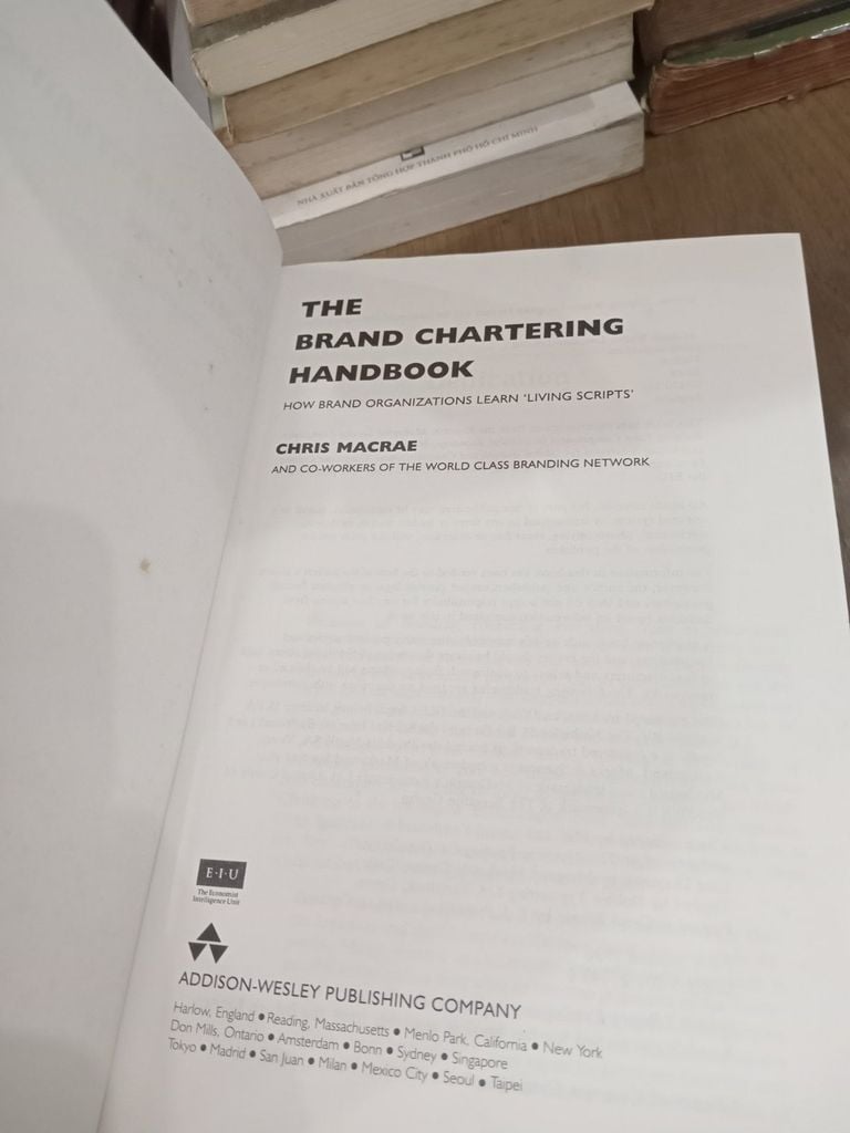  The Brand Chartering Handbook How Brand Organizations Learn 'Living Scripts' - Chris Macrae 