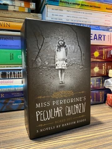  MISS PEREGRINE'S PECULIAR CHILDREN BOXED SET - RANSOM RIGGS 