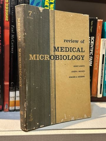  Review Of Medical Microbiology – Ernest Jawetz, Joseph L. Melnick, Edward A. Adelberg 