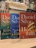  Bộ Sách Của Daniel Silva: Hoả Thần, Người Đưa Tin, Kẻ Phụng Sự Thầm Lặng 